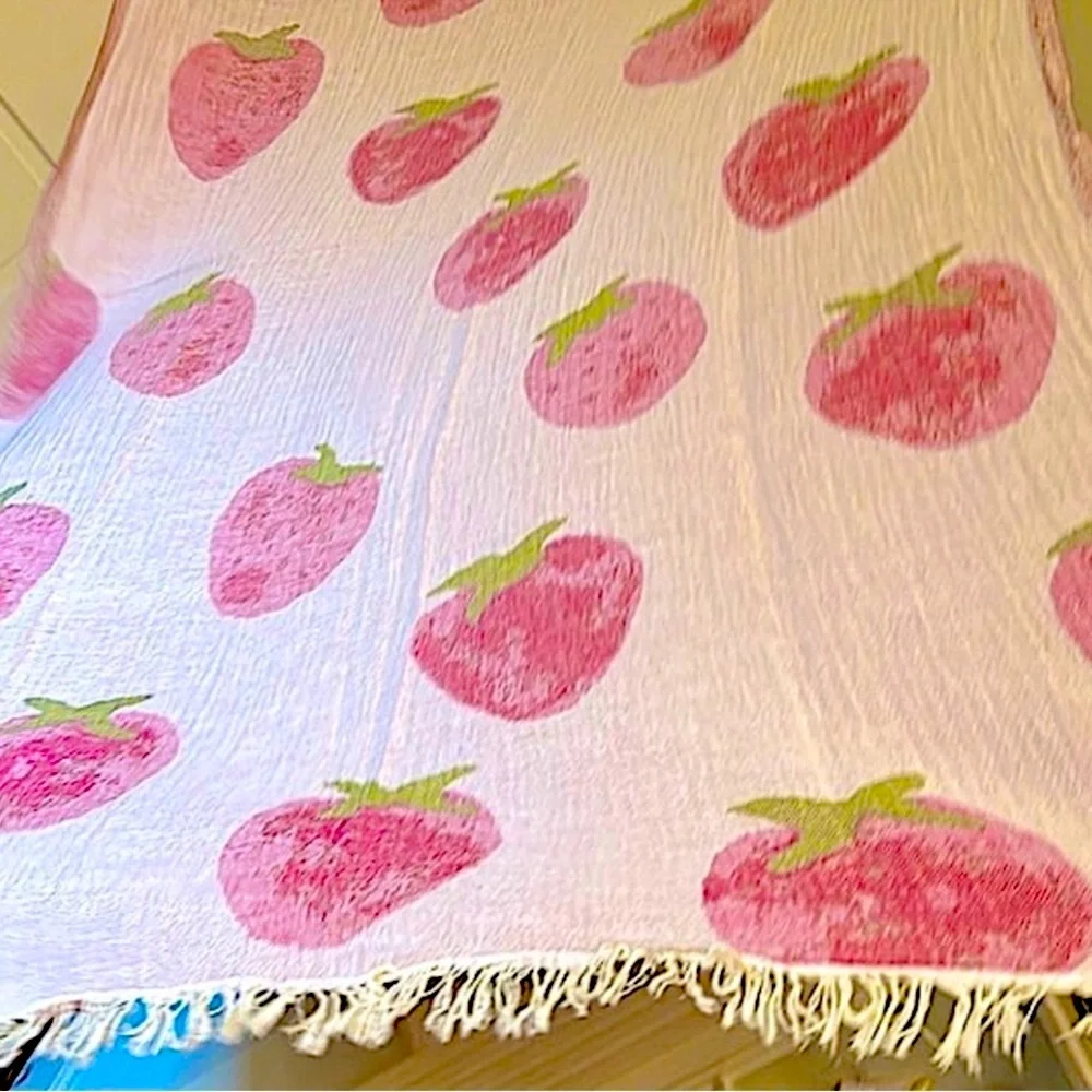 Anthropologie strawberry 🍓
